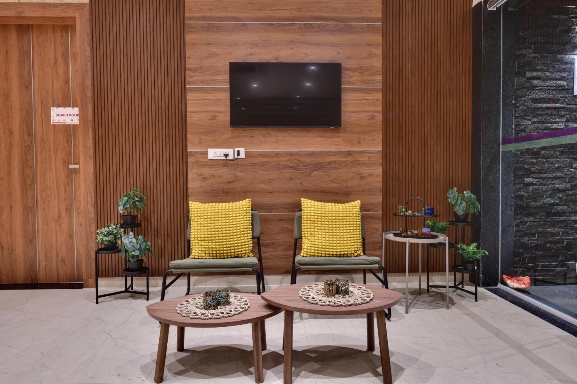 Click Hotel Vista-International Airport Dod Jala Εξωτερικό φωτογραφία