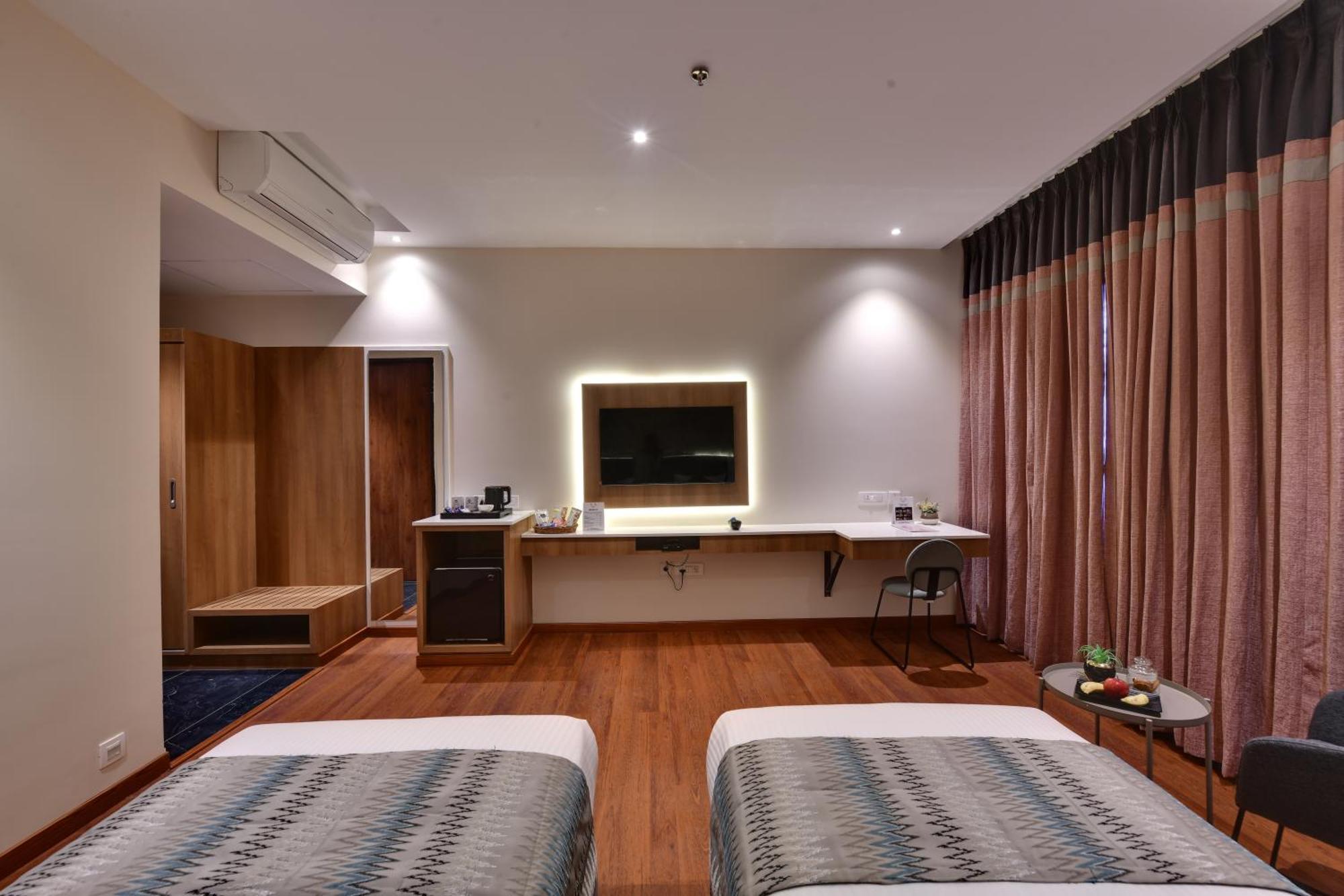 Click Hotel Vista-International Airport Dod Jala Εξωτερικό φωτογραφία